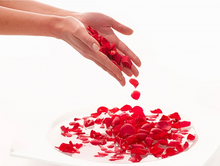 Cosmética con rosas